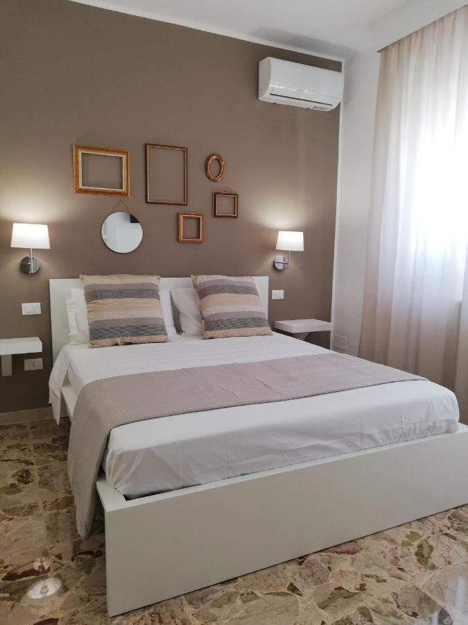 Ostuni Crispi House Ξενοδοχείο Εξωτερικό φωτογραφία